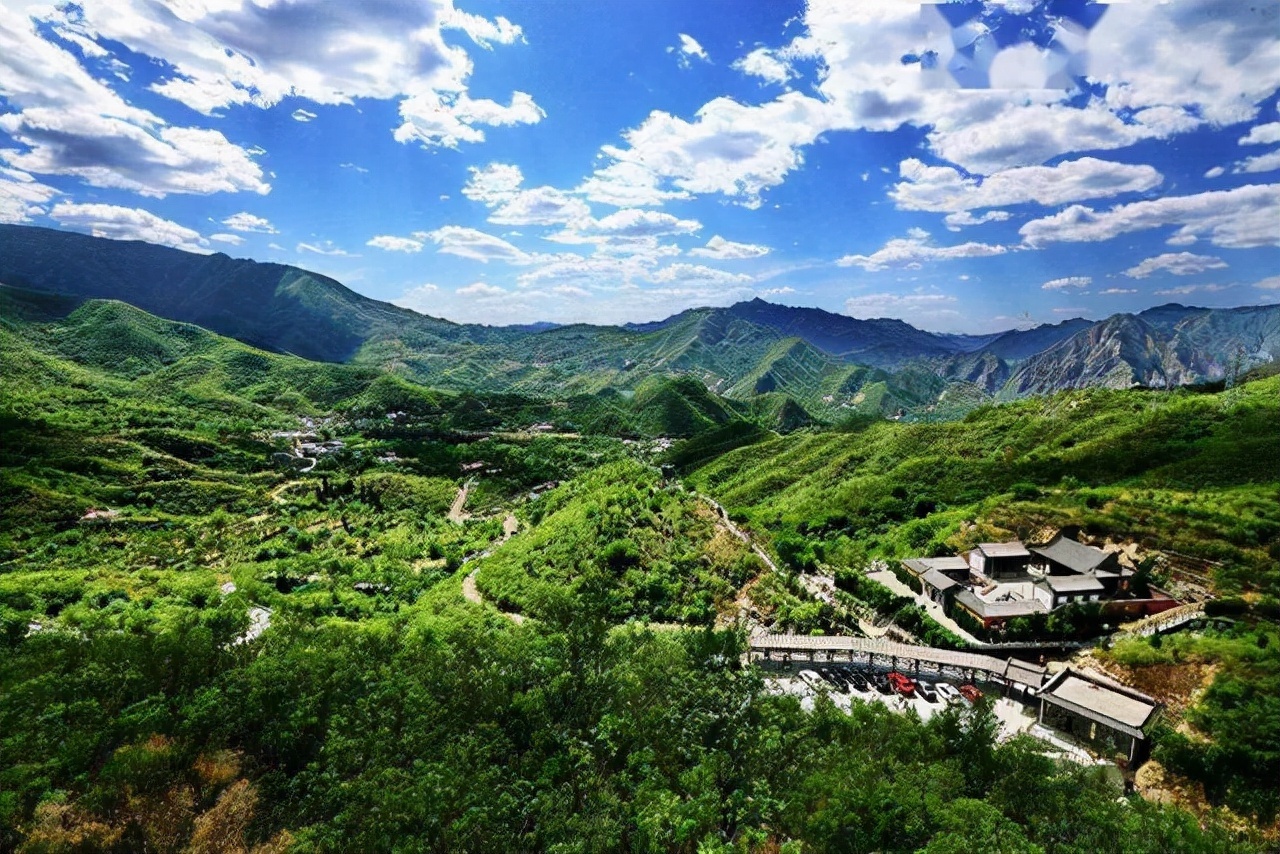 过街楼@万佛堂有个过街楼，写着“誓永不分爨”，为何这观念在当代是错的